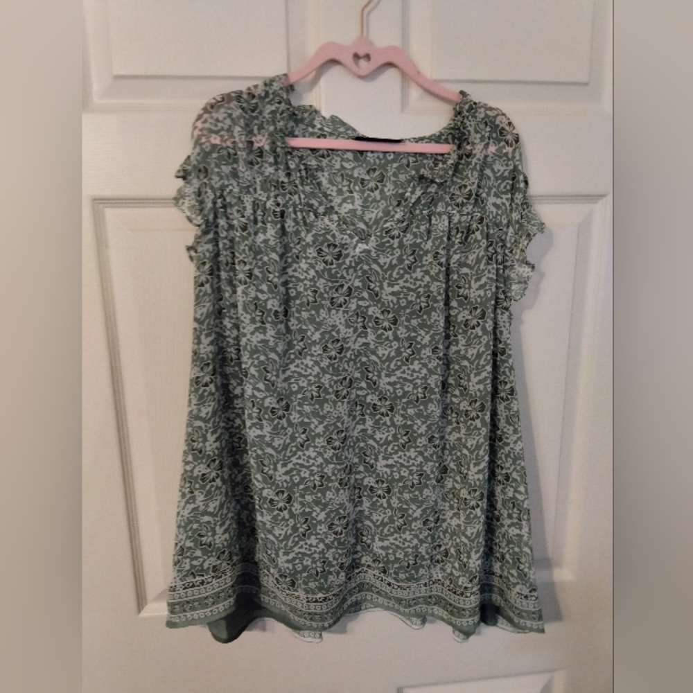 Women's Sage Green Floral Chiffon Short Sleeve Top